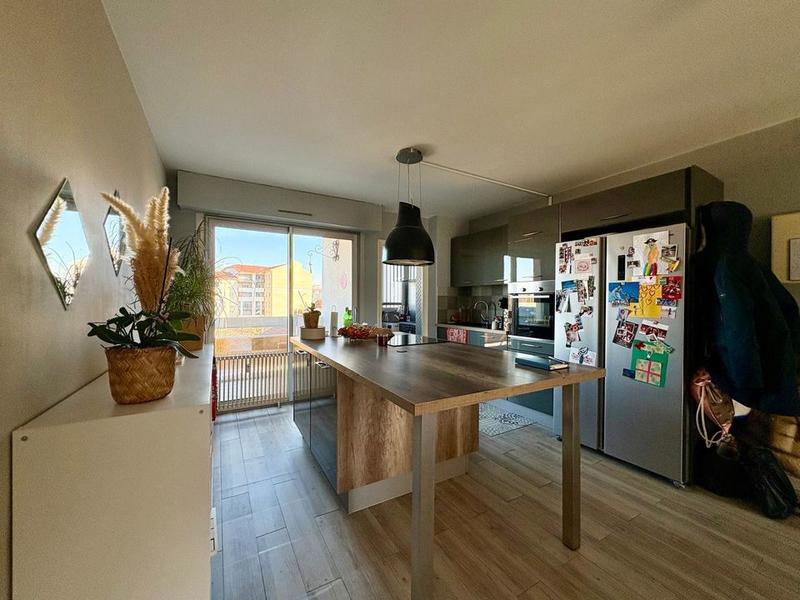 Appartement - 77 m² - 3 pièces