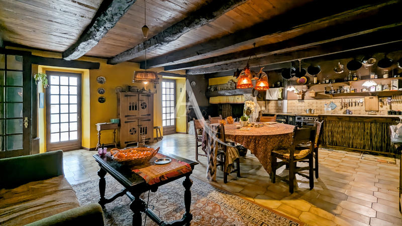 Maison - 186 m² - 5 pièces