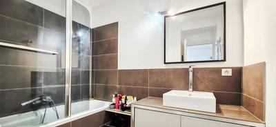 Appartement - 99 m² - 4 pièces