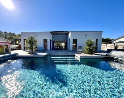 Maison - 145 m² - 5 pièces