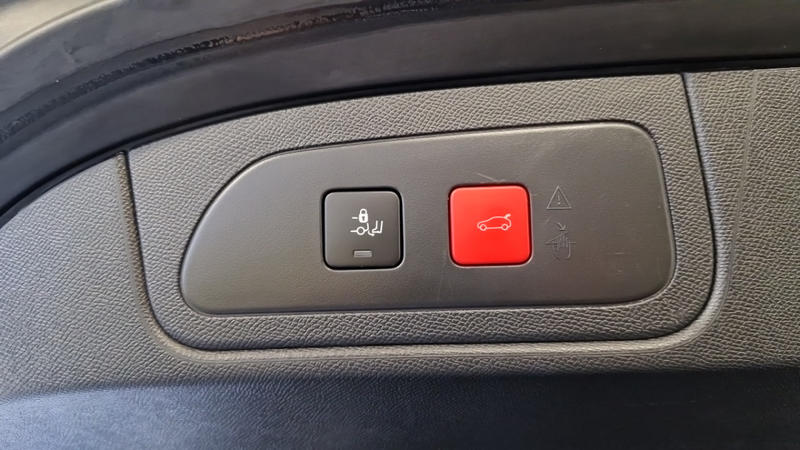 Ds Ds 7 Crossback Bluehdi 180 Eat8 Performance Line+