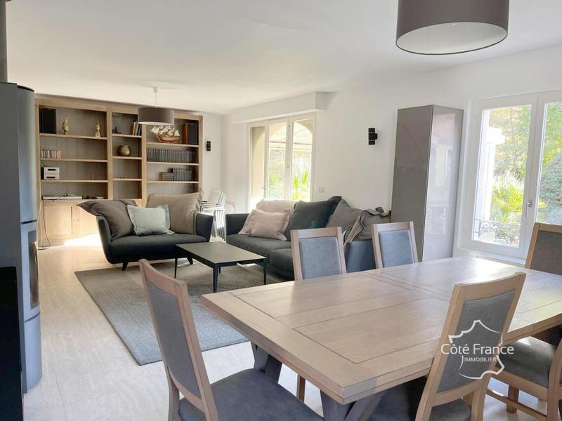 Maison - 184 m² - 5 pièces