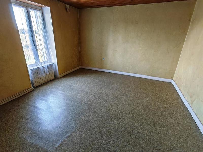 Maison - 225 m² - 10 pièces