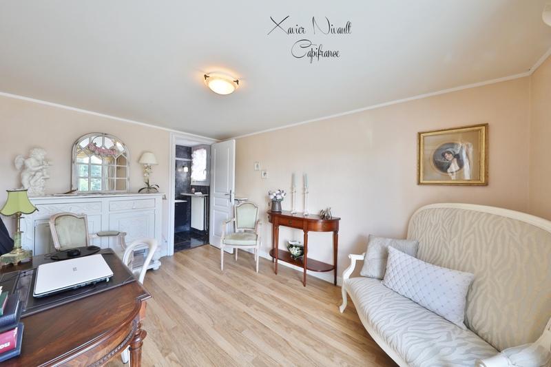 Maison - 238 m² - 6 pièces