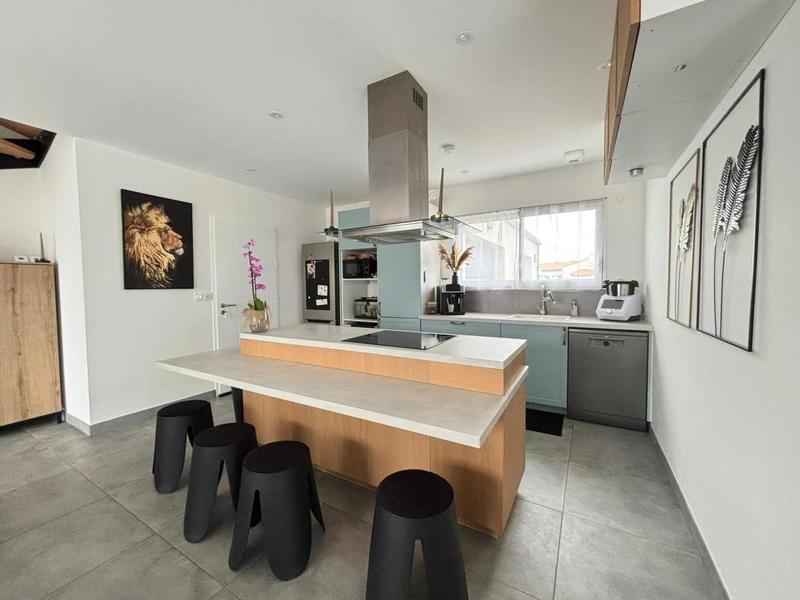 Maison - 128 m² - 6 pièces