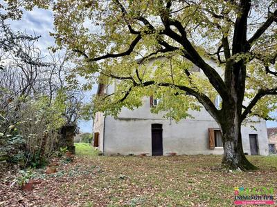 Maison - 260 m² - 6 pièces