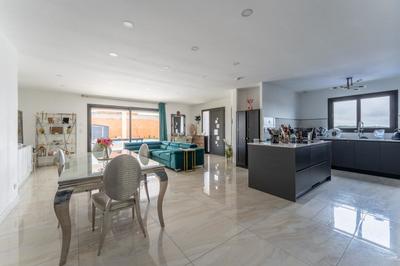 Maison - 120 m² - 4 pièces