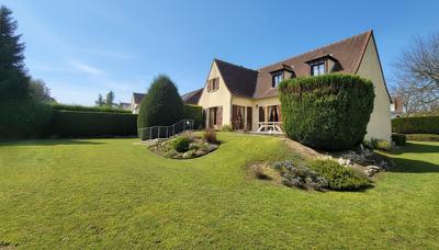 Maison traditionnelle - 178 m² - 7 pièces