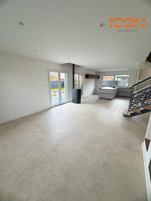 Maison - 110 m² - 4 pièces