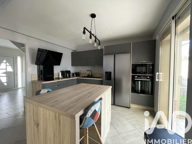 Maison - 111 m² - 4 pièces