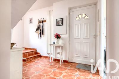 Maison - 228 m² - 8 pièces