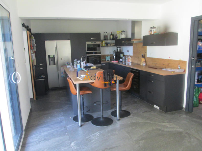 Maison - 172 m² - 8 pièces