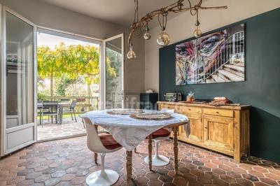 Maison - 180 m² - 8 pièces