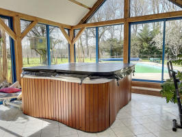 Propriété - 263 m² - 11 pièces