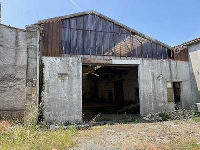 Grange - 409 m² - 4 pièces