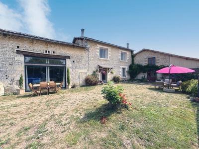 Maison - 180 m² - 5 pièces