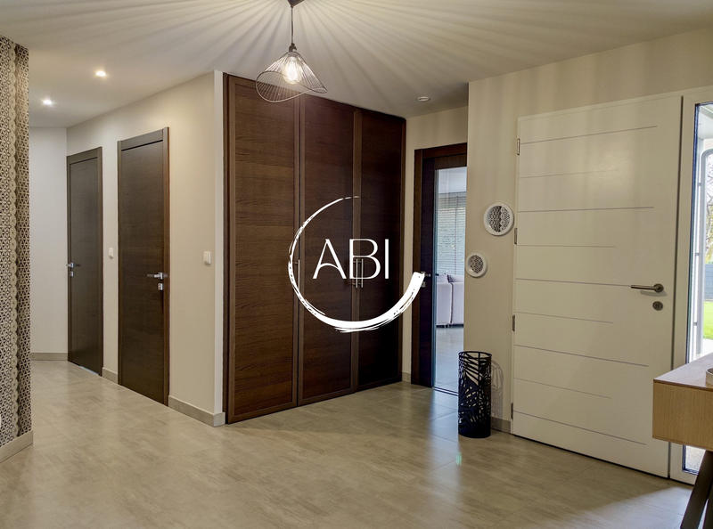 Maison contemporaine - 176 m² - 6 pièces