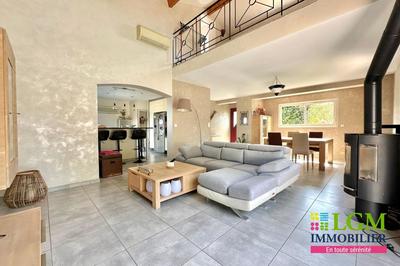 Maison - 171 m² - 6 pièces