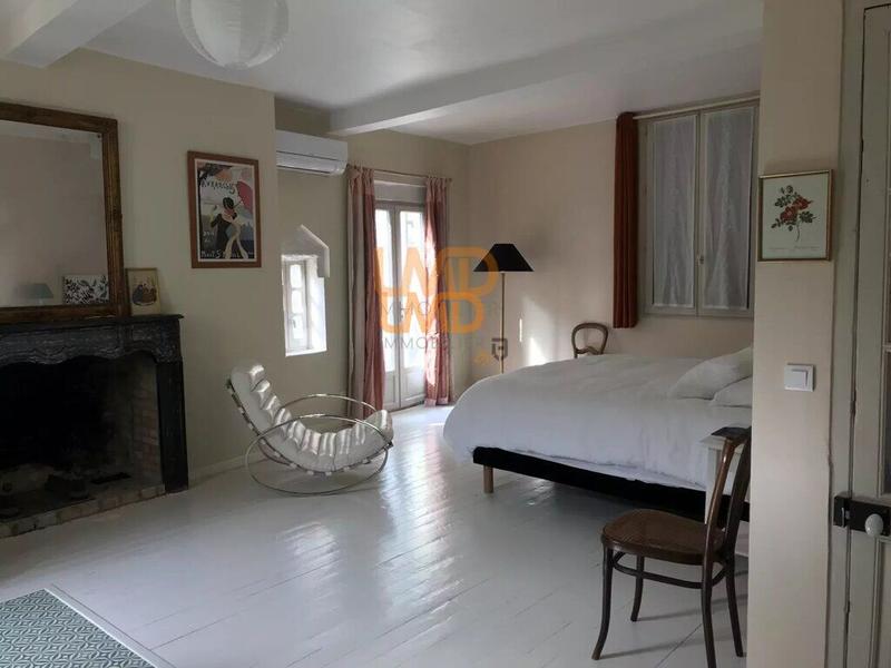 Demeure - 184 m² - 5 pièces