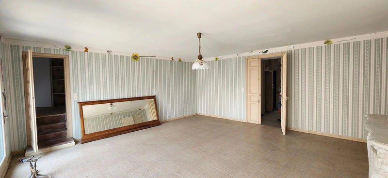 Maison - 255 m² - 9 pièces