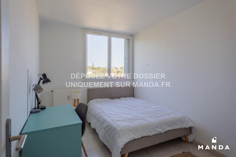 Chambre - 10 m² - 5 pièces