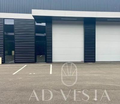 Bureau - 272 m² - 1 pièce