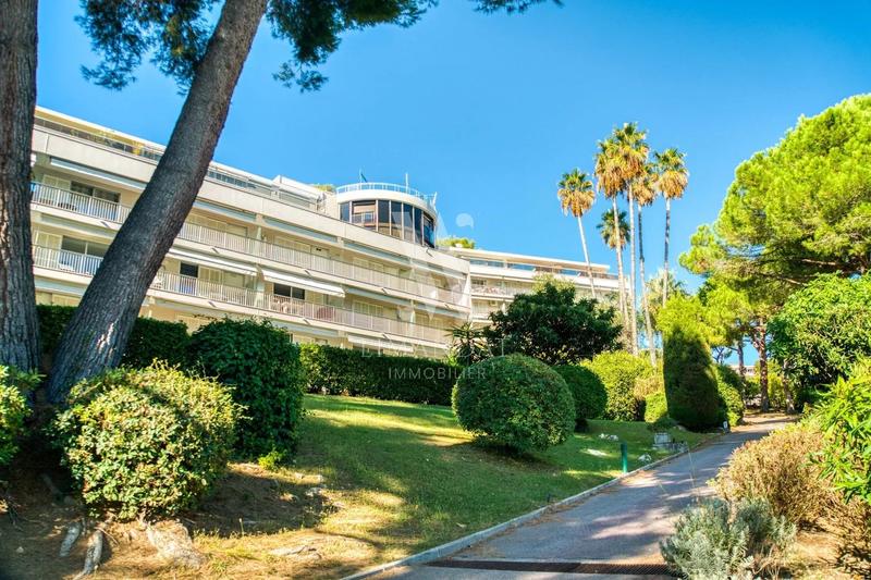 Appartement - 330 m² - 6 pièces