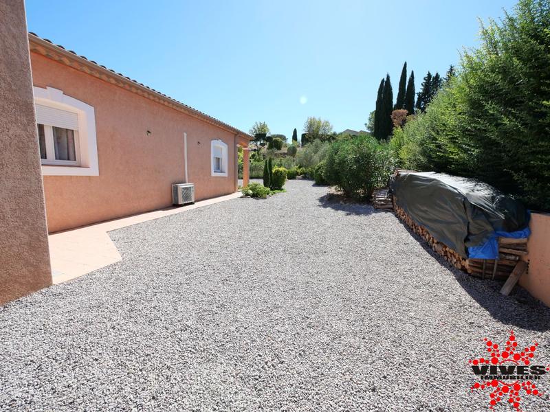 Villa - 213 m² - 6 pièces