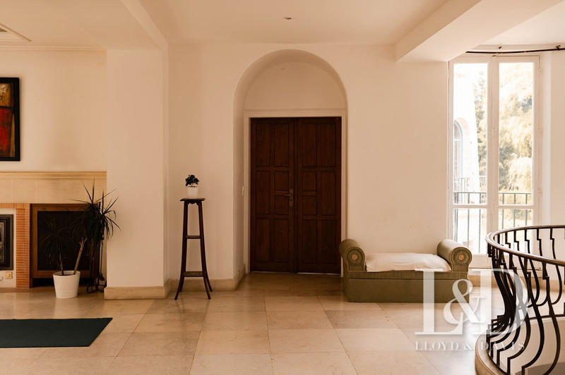 Château - 600 m² - 18 pièces