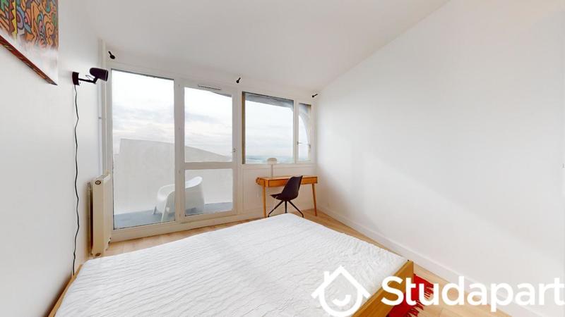 Chambre - 11 m² - 1 pièce