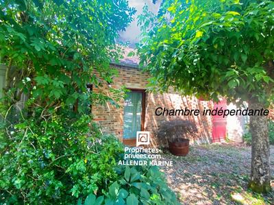 Maison - 220 m² - 11 pièces