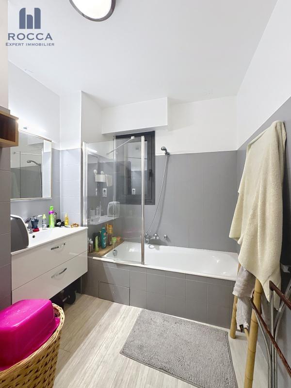 Appartement - 102 m² - 4 pièces