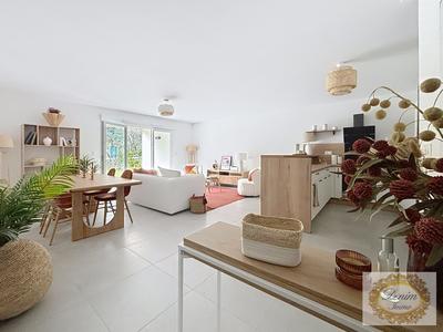 Appartement - 79 m² - 3 pièces