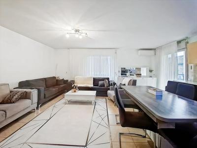 Appartement - 90 m² - 4 pièces