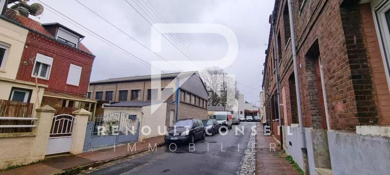 Entrepôt - 241 m² - 3 pièces