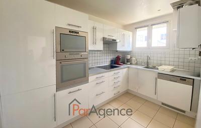 Maison - 98 m² - 4 pièces