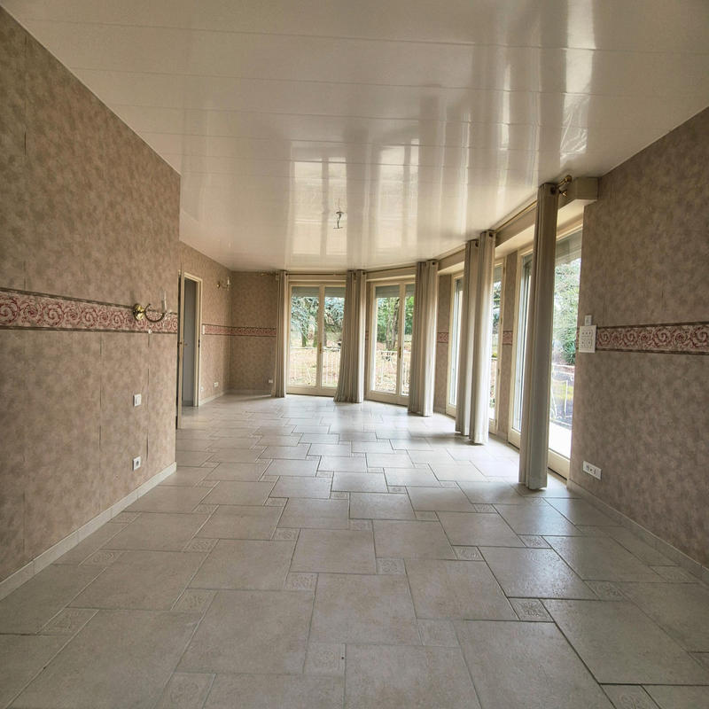 Maison - 238 m² - 9 pièces