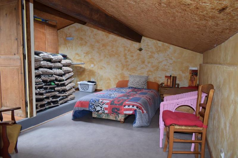 Maison en pierre - 110 m² - 5 pièces