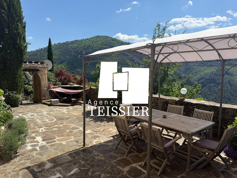 Maison - 115 m² - 4 pièces