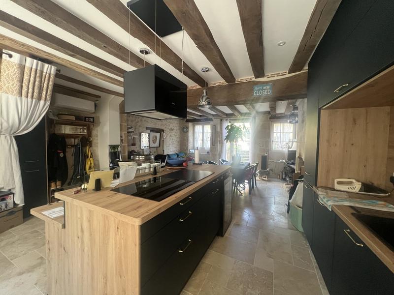 Maison - 110 m² - 4 pièces