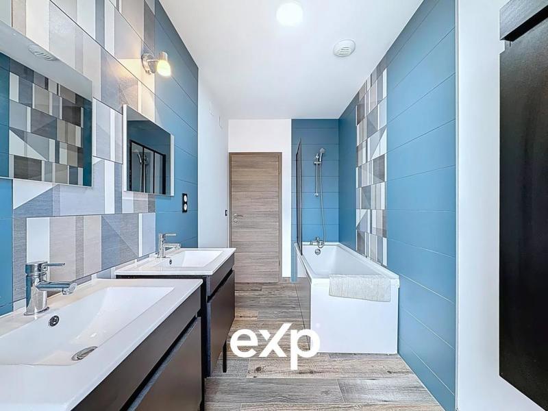 Maison - 151 m² - 6 pièces