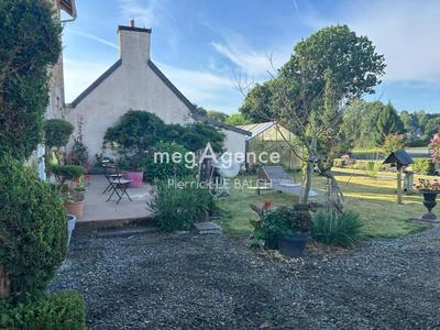 Maison - 127 m² - 8 pièces