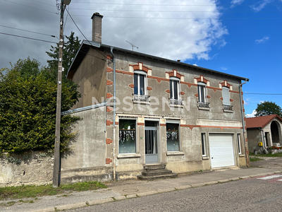Maison - 221 m² - 7 pièces