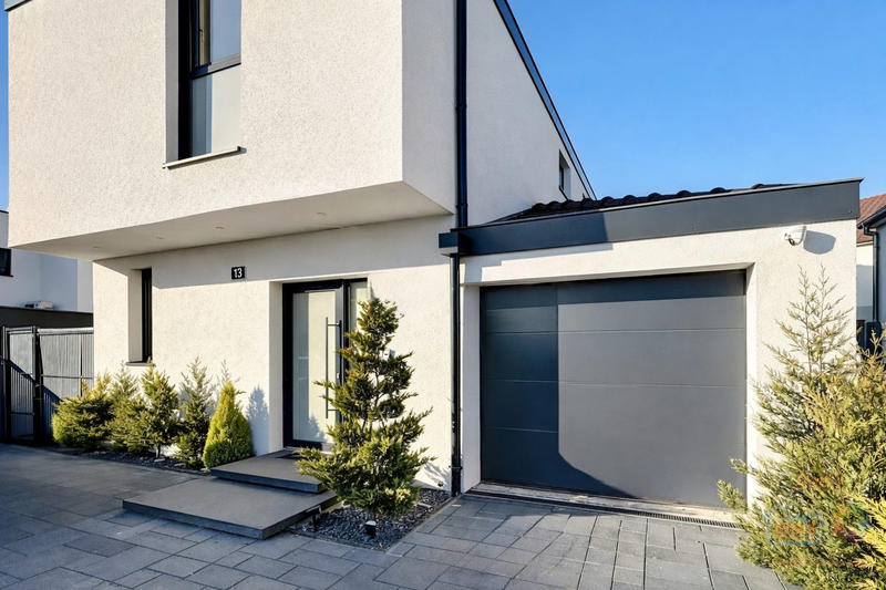 Maison contemporaine - 210 m² - 7 pièces