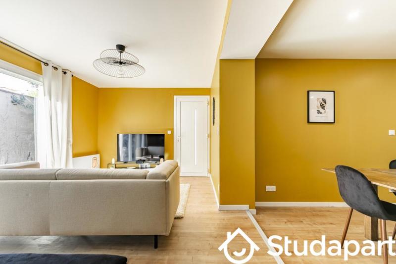 Chambre - 11 m² - 1 pièce