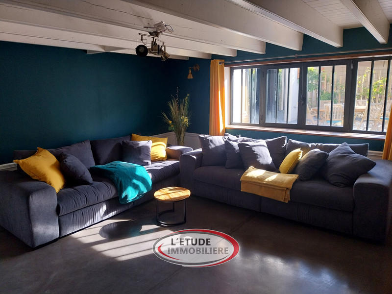 Maison - 250 m² - 7 pièces