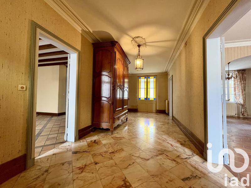 Maison - 330 m² - 9 pièces