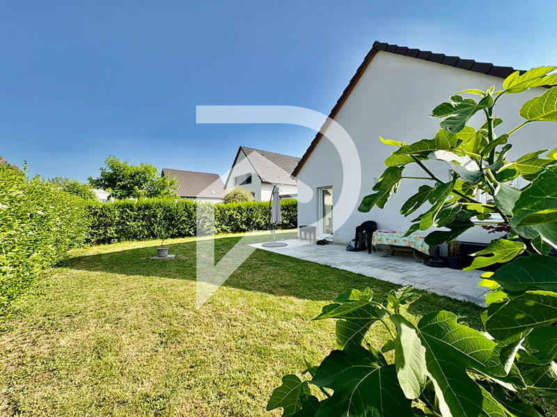 Maison - 93 m² - 5 pièces