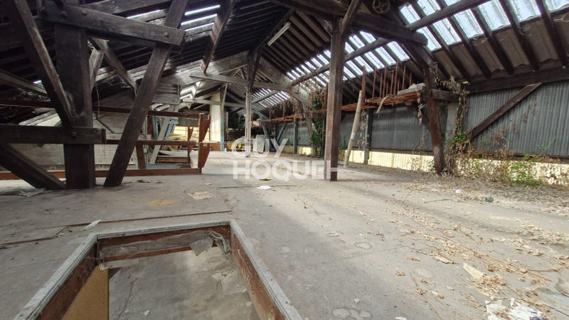 Local d'activité / Entrepôt - 1 231 m²