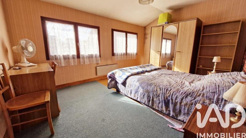 Maison - 159 m² - 9 pièces